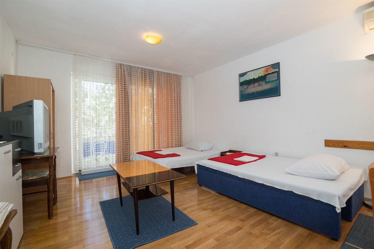 Apartment Ante Tonci มาคาร์สกา ภายนอก รูปภาพ